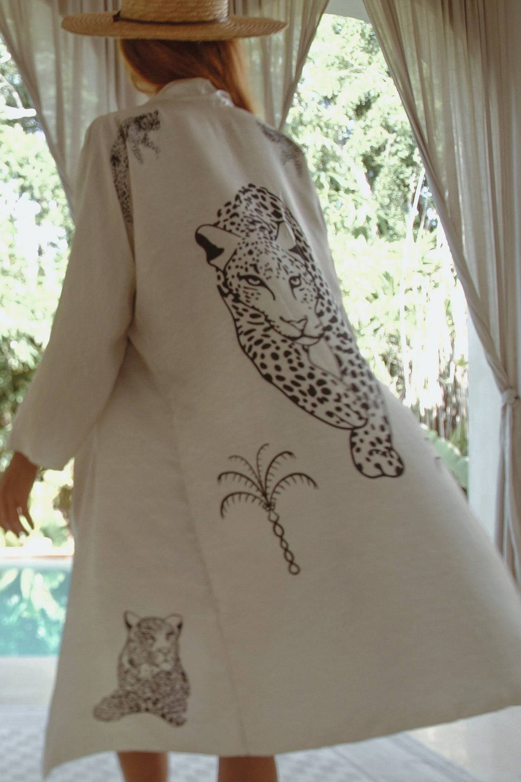 Robe de chambre en soie Rigel couleur jaguar 