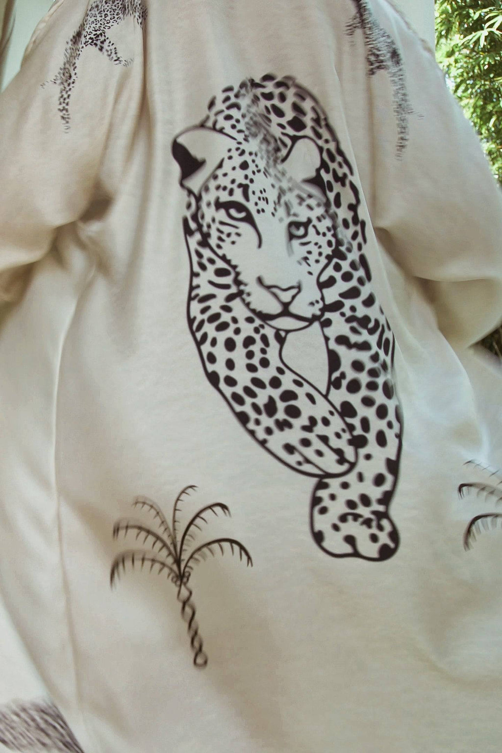 Robe de chambre en soie Rigel couleur jaguar 