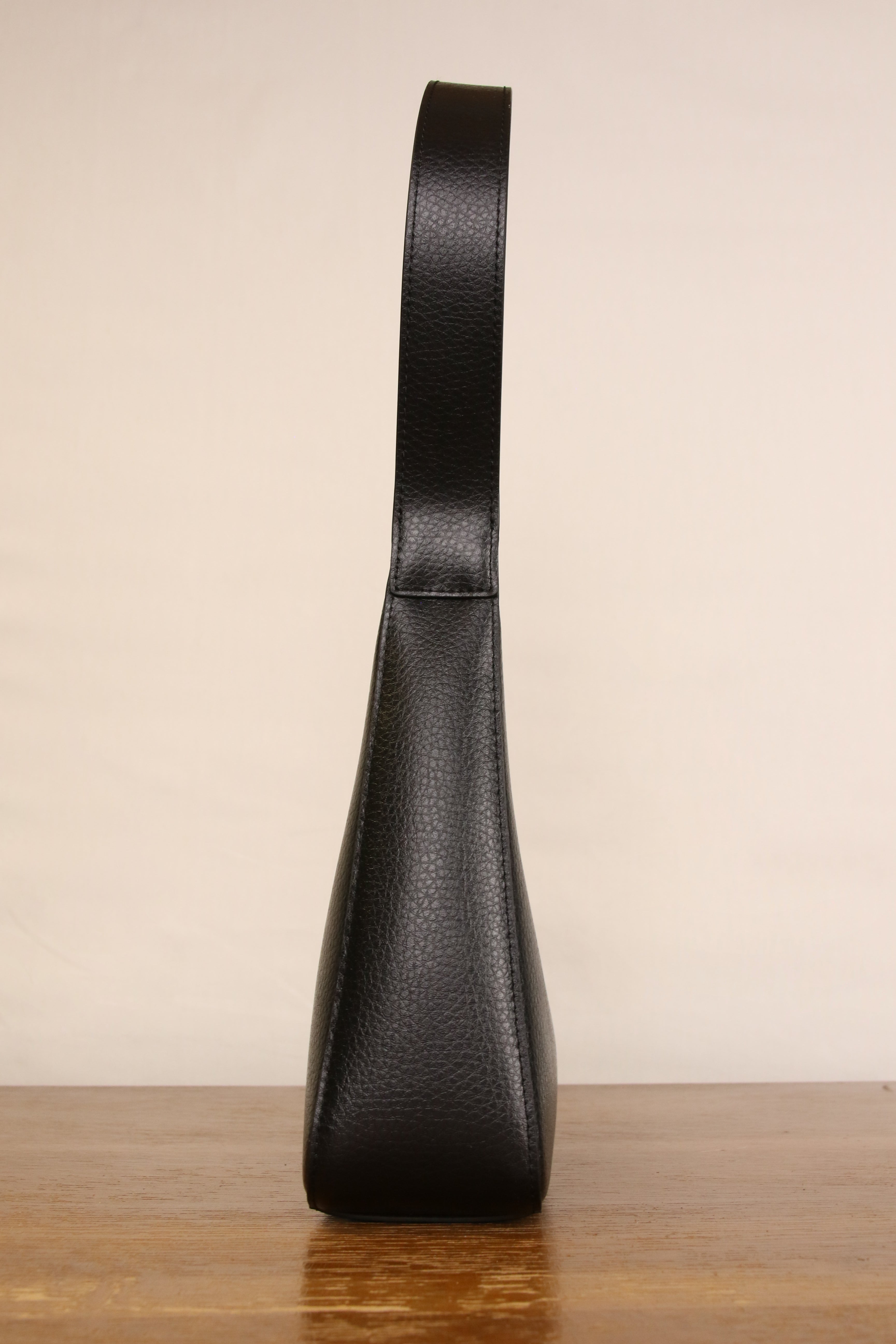 Origyn 01 - Sac à bandoulière en cuir végétalien végétal - Fabriqué avec du MIRUM® sans plastique