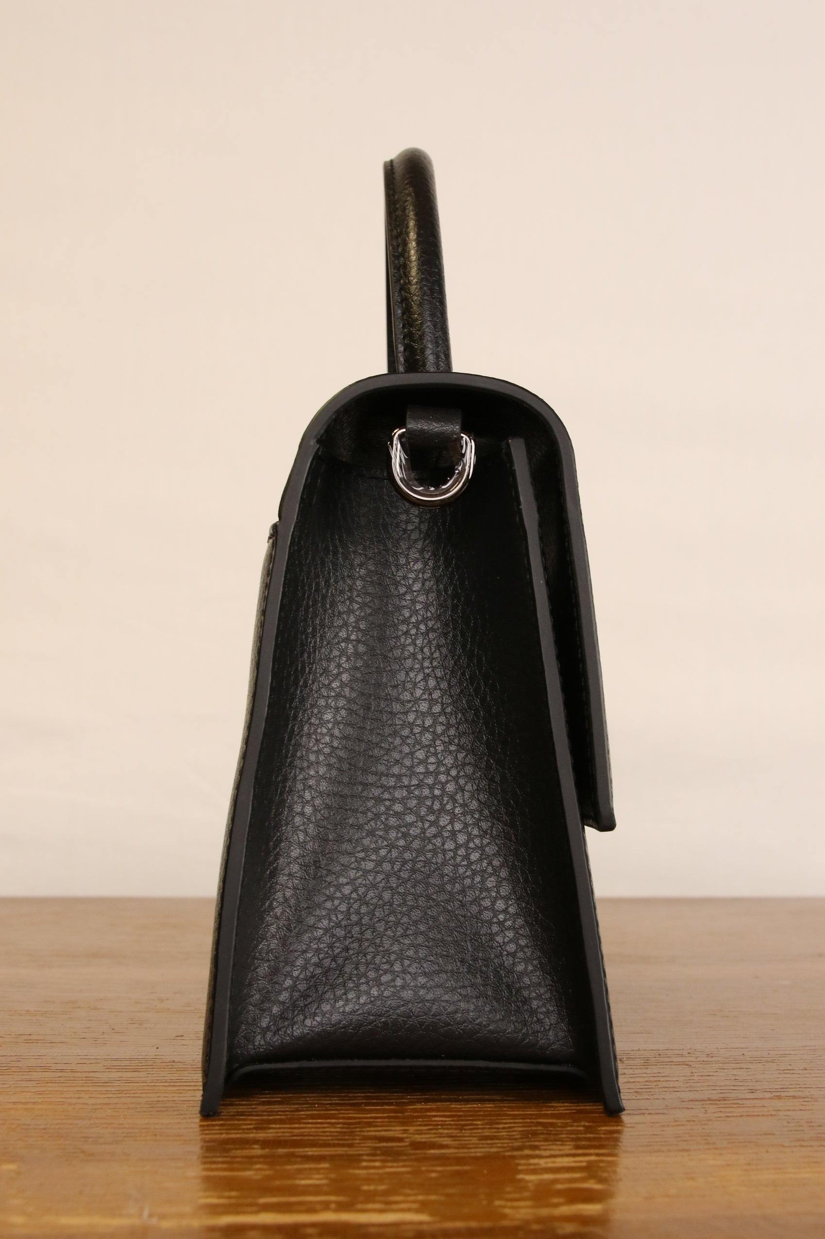 Origyn 03 - Sac Kelly en cuir végétalien végétal - Fabriqué avec du MIRUM® sans plastique