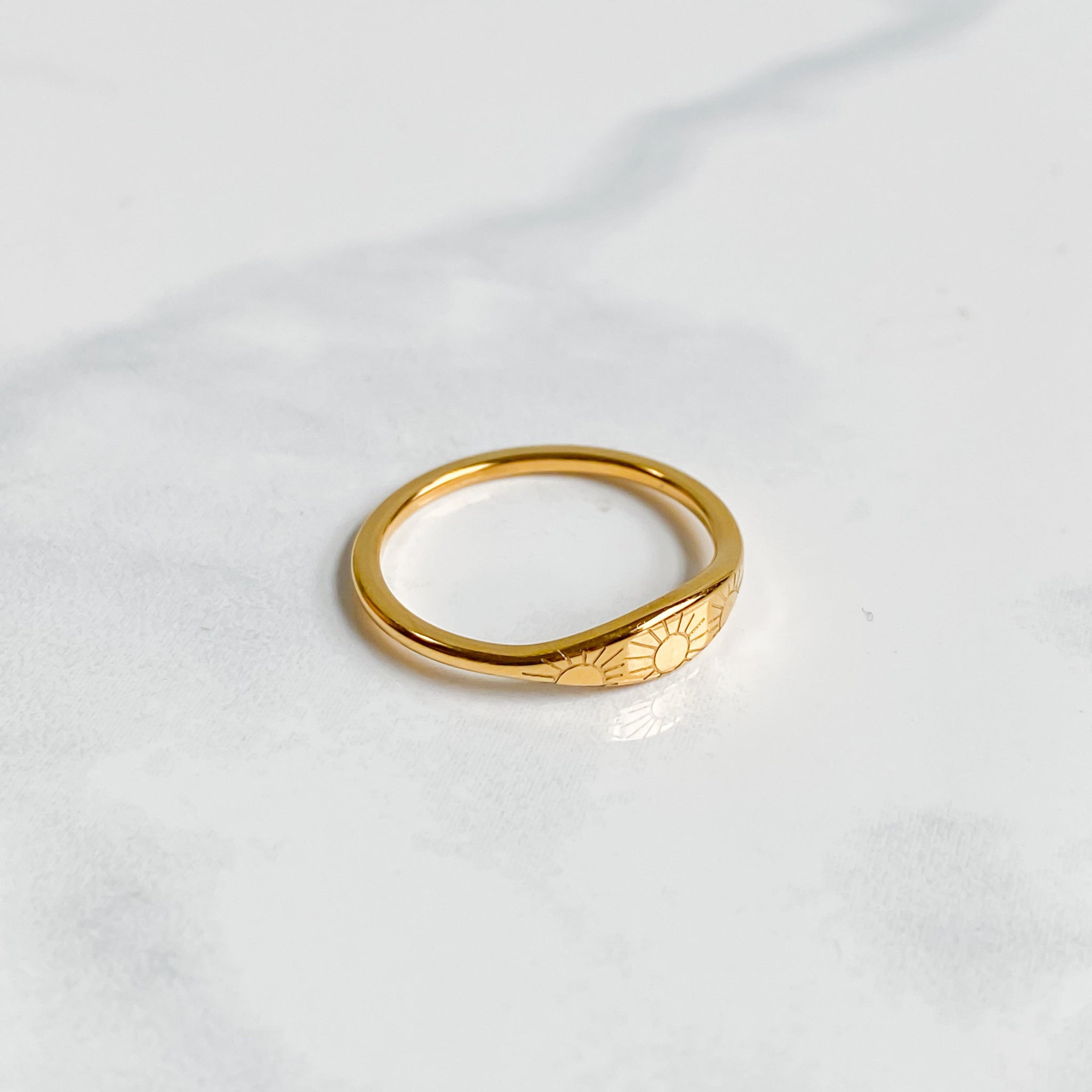 Gold sun ring in 18K gold-plated stainless steel | ASTRAÉA