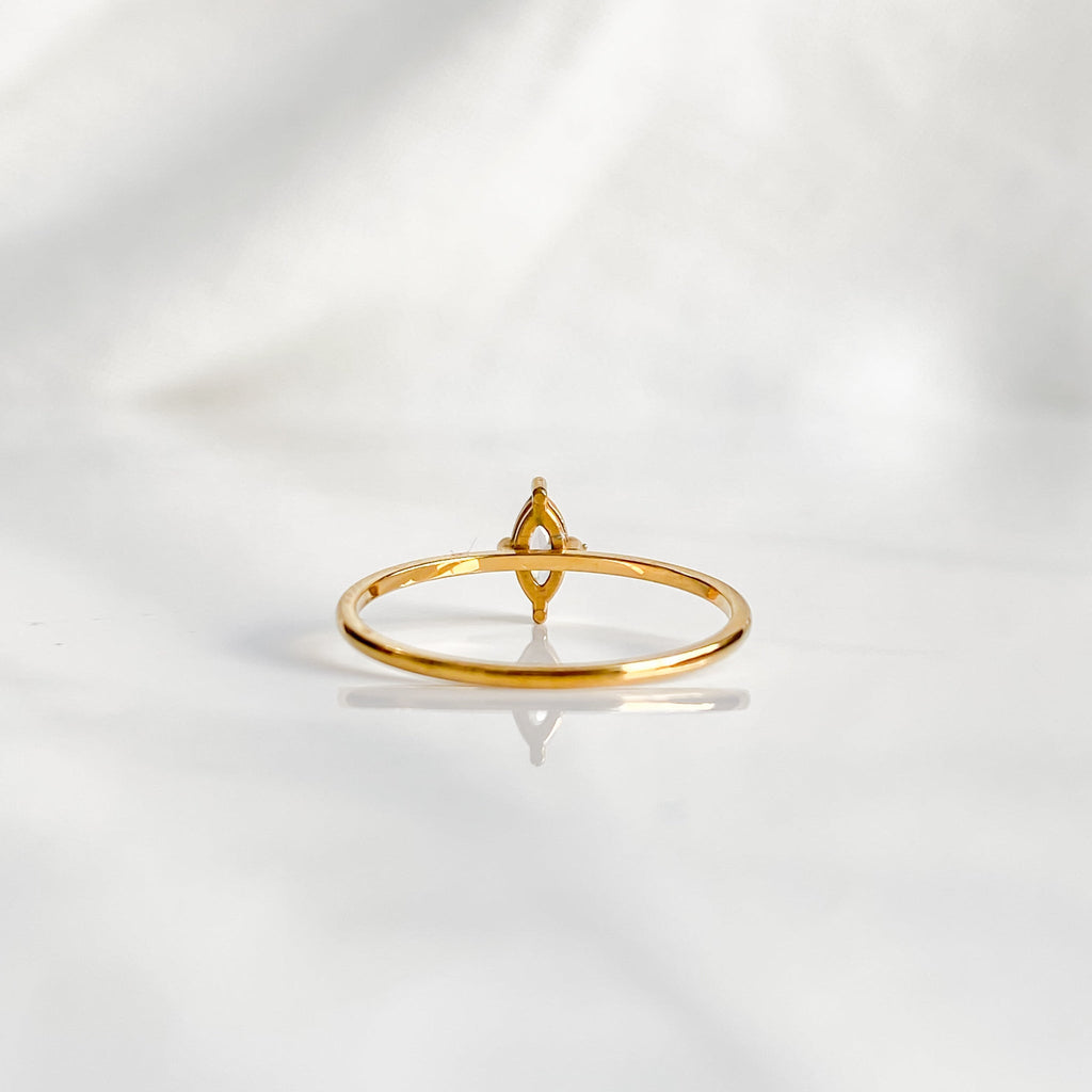 Venus gold solitaire ring 18K | VÉNUS